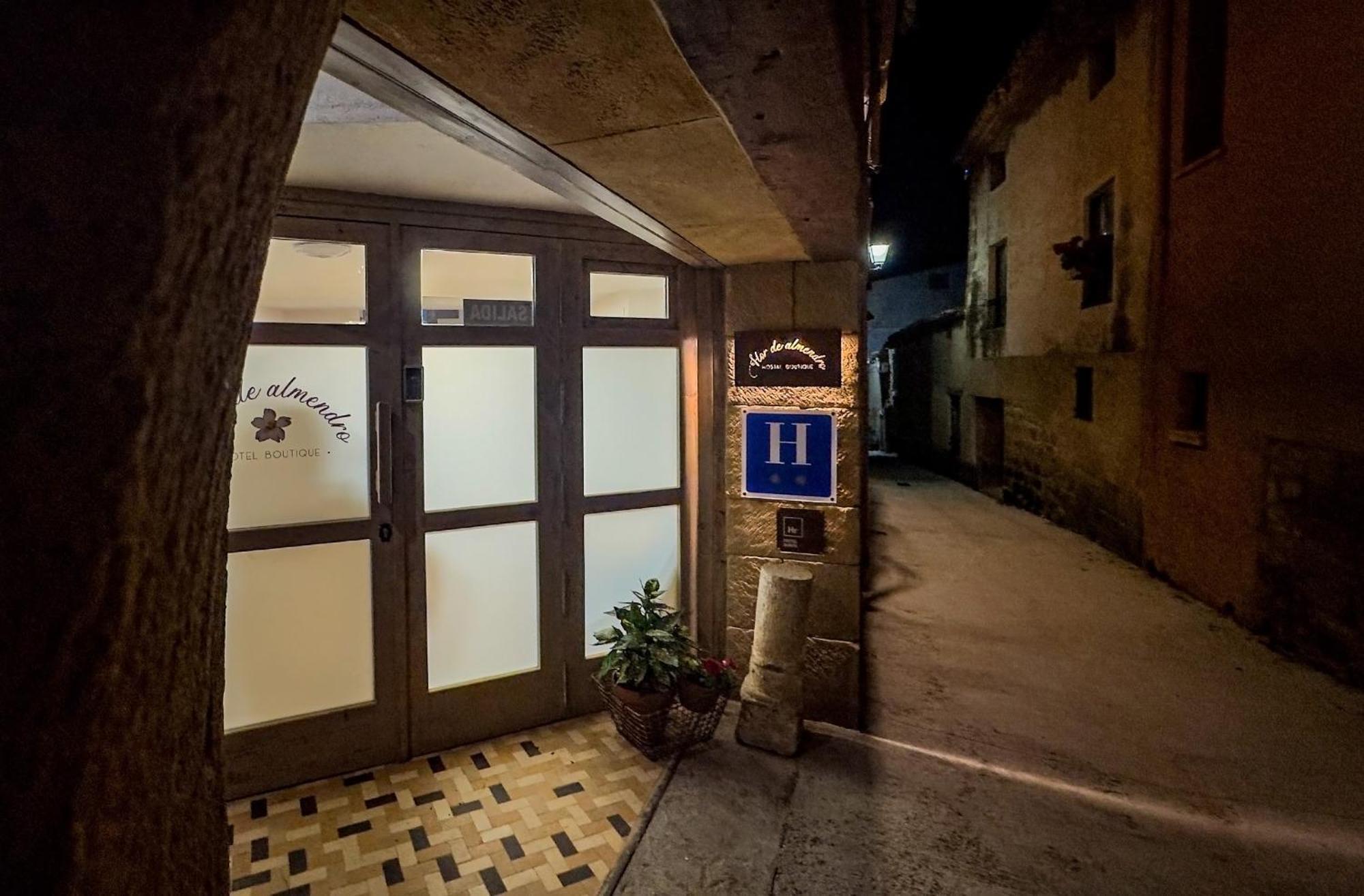 Hotel Rural Flor De Almendro Loarre Exterior foto